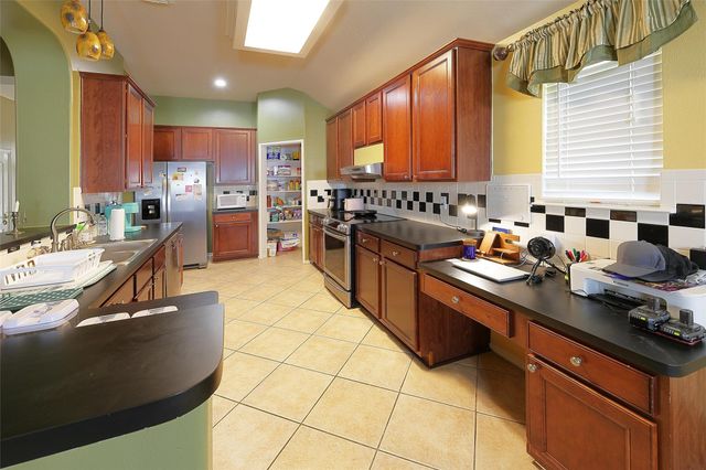 2142 Robinwood Drive, Deer Park, TX 77536