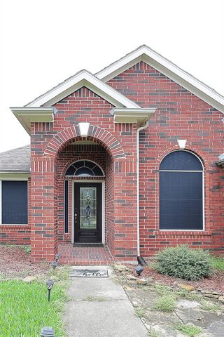 2142 Robinwood Drive, Deer Park, TX 77536