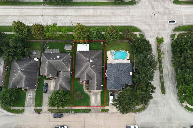 2142 Robinwood Drive, Deer Park, TX 77536