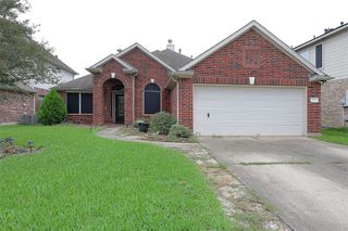2142 Robinwood Drive, Deer Park, TX 77536