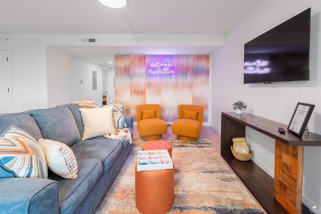 1700 N Manhattan Ave Apt 307, Manhattan, KS 66502