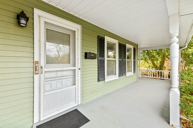 83 Hillside Avenue, Mount Kisco, NY 10549