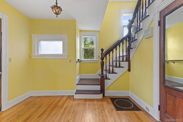 83 Hillside Avenue, Mount Kisco, NY 10549