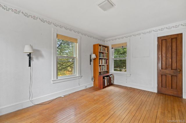 83 Hillside Avenue, Mount Kisco, NY 10549