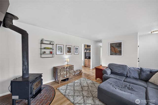 1581 NE 10th Avenue, Oak Harbor, WA 98277
