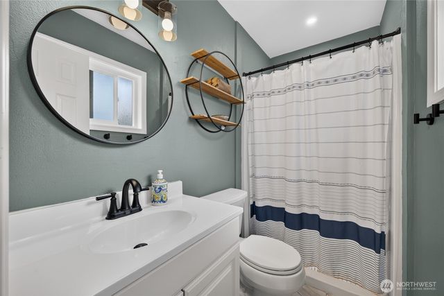 1581 NE 10th Avenue, Oak Harbor, WA 98277