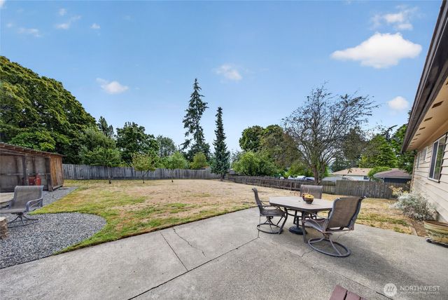 1581 NE 10th Avenue, Oak Harbor, WA 98277