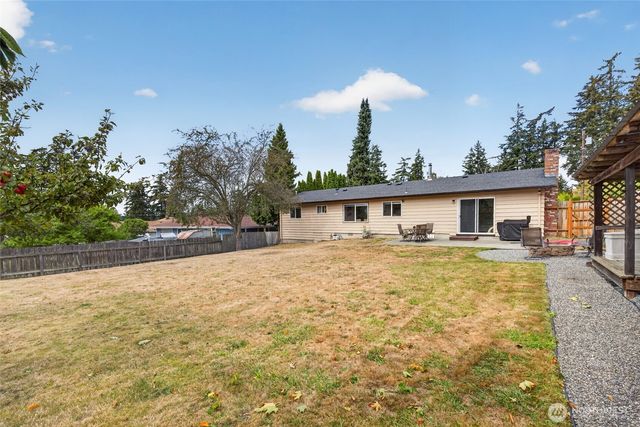 1581 NE 10th Avenue, Oak Harbor, WA 98277