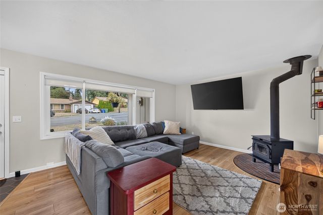 1581 NE 10th Avenue, Oak Harbor, WA 98277