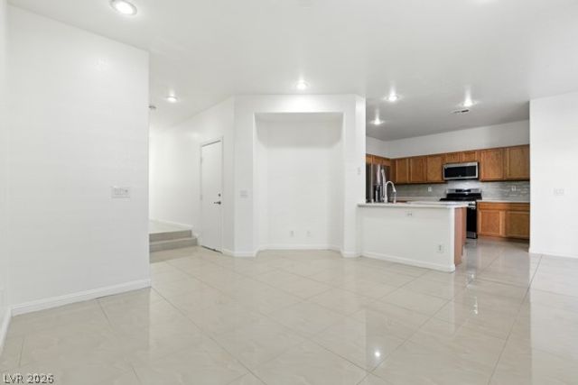 7369 Chrome Hill Street, Las Vegas, NV 89139