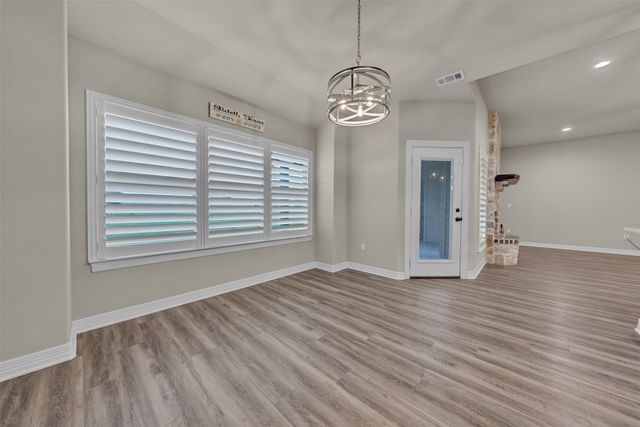 571 County Road 2830, Decatur, TX 76234