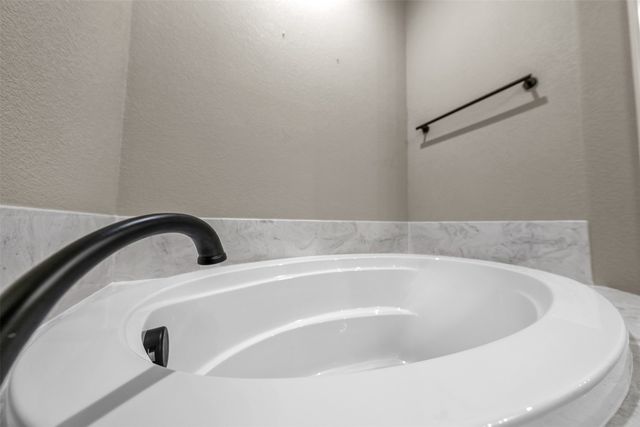 571 County Road 2830, Decatur, TX 76234