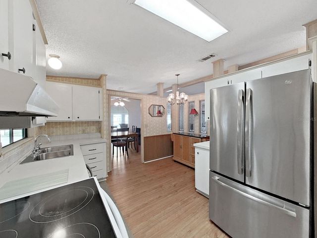 1819 SHERWOOD HILL DR, Lakeland, FL 33810