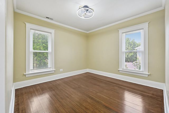 325 4th Street, Waukegan, IL 60085