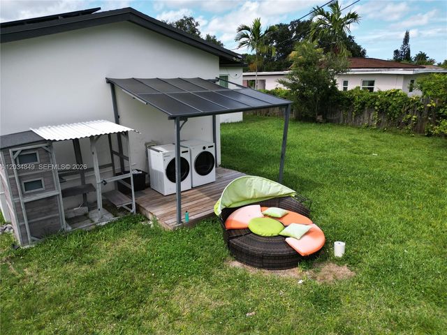 420 NW 145th St, Miami, FL 33168