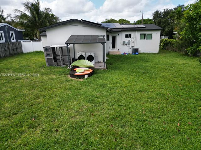 420 NW 145th St, Miami, FL 33168
