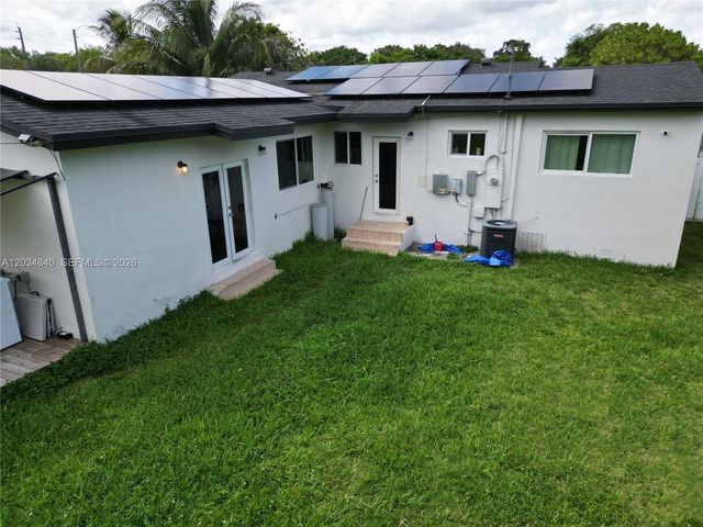 420 NW 145th St, Miami, FL 33168