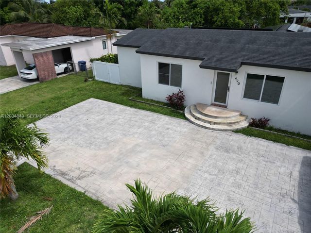 420 NW 145th St, Miami, FL 33168