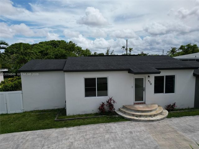 420 NW 145th St, Miami, FL 33168