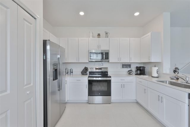 2661 SUNRAY VENUS WAY, Ruskin, FL 33570