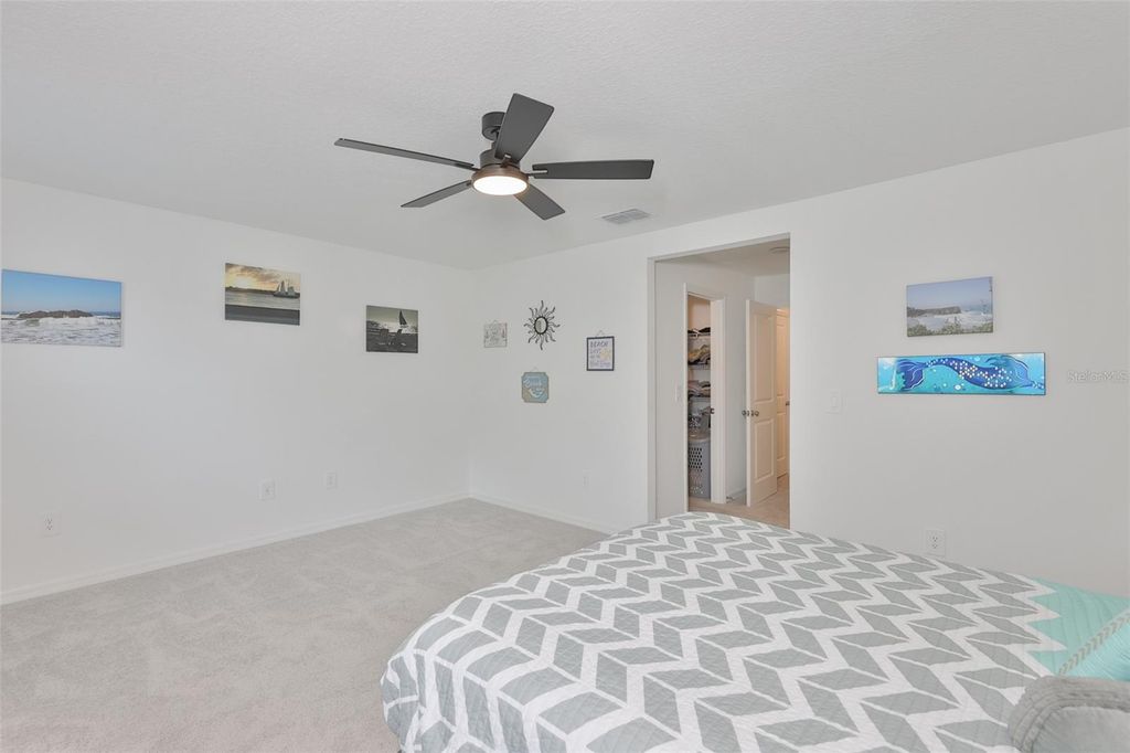 Image 20 of property listing at 2661 SUNRAY VENUS WAY, Ruskin, FL 33570