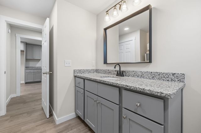 1744 John St., Conway, SC 29527