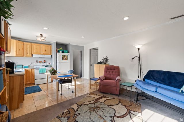 12152 S CINNAMON RIDGE RD, Sandy, UT 84094