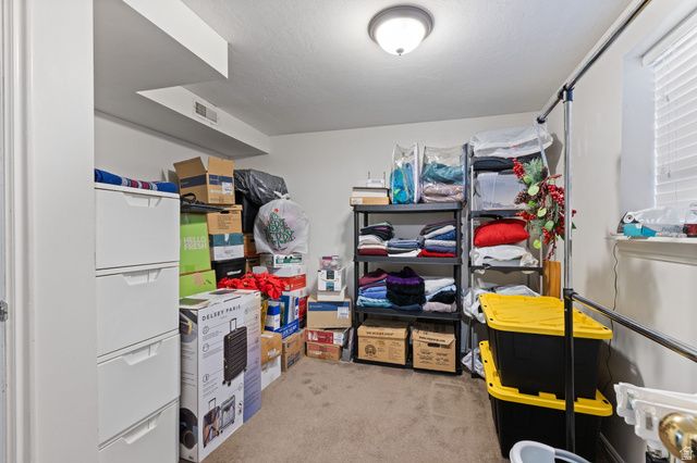 12152 S CINNAMON RIDGE RD, Sandy, UT 84094