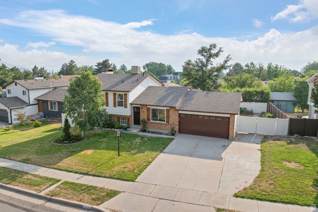 12152 S CINNAMON RIDGE RD, Sandy, UT 84094