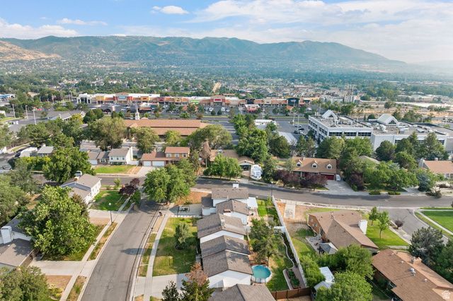 12152 S CINNAMON RIDGE RD, Sandy, UT 84094