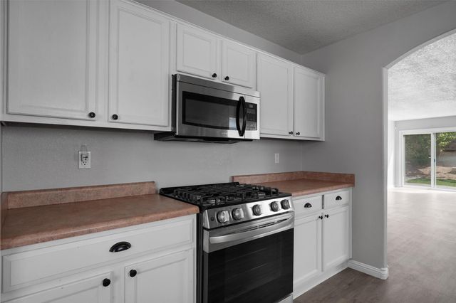 1742 Gallinas Road NE, Rio Rancho, NM 87144