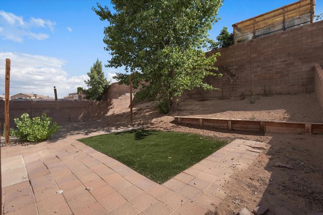 1742 Gallinas Road NE, Rio Rancho, NM 87144