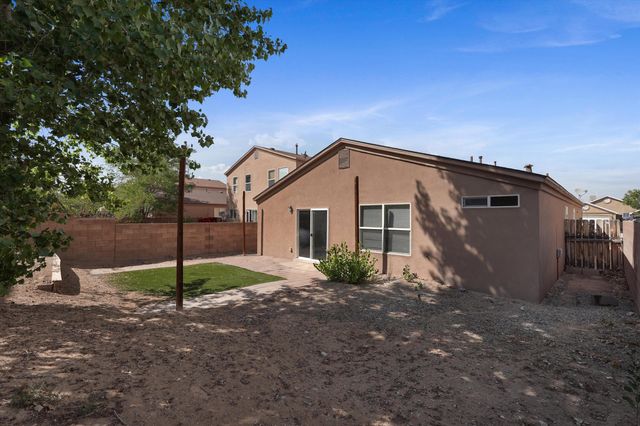 1742 Gallinas Road NE, Rio Rancho, NM 87144