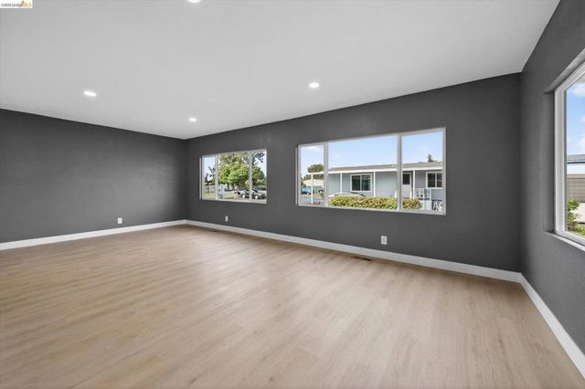 3645 Hawthorne Dr, Bethel Island, CA 94511