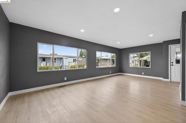 3645 Hawthorne Dr, Bethel Island, CA 94511