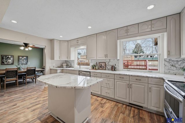 1924 Devoe Drive, Lincoln, NE 68506