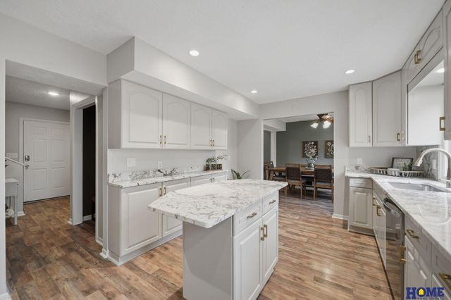 1924 Devoe Drive, Lincoln, NE 68506