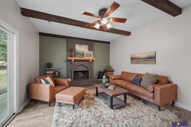 1924 Devoe Drive, Lincoln, NE 68506