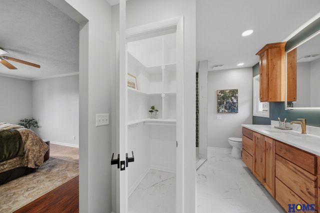 1924 Devoe Drive, Lincoln, NE 68506