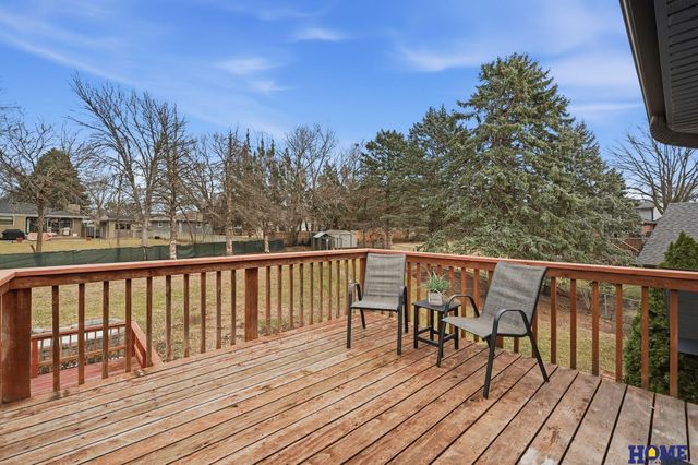 1924 Devoe Drive, Lincoln, NE 68506