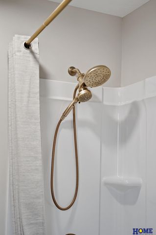 1924 Devoe Drive, Lincoln, NE 68506