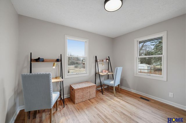 1924 Devoe Drive, Lincoln, NE 68506