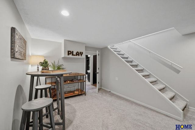 1924 Devoe Drive, Lincoln, NE 68506