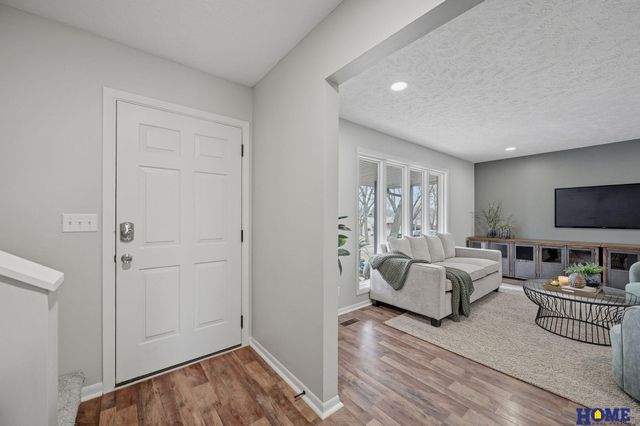 1924 Devoe Drive, Lincoln, NE 68506