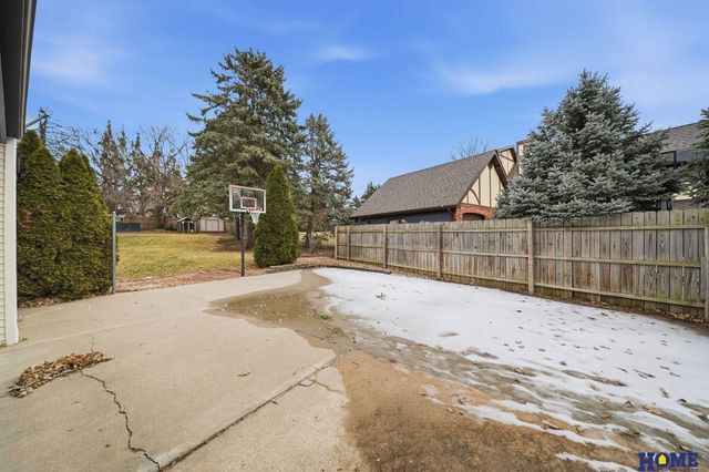 1924 Devoe Drive, Lincoln, NE 68506