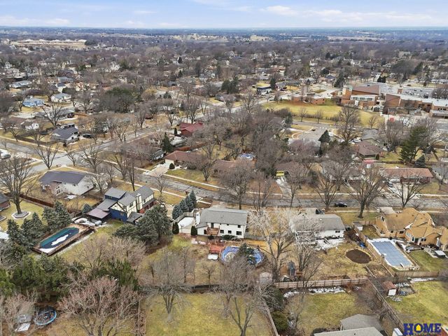 1924 Devoe Drive, Lincoln, NE 68506