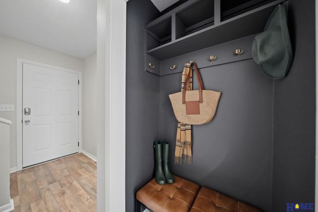 1924 Devoe Drive, Lincoln, NE 68506