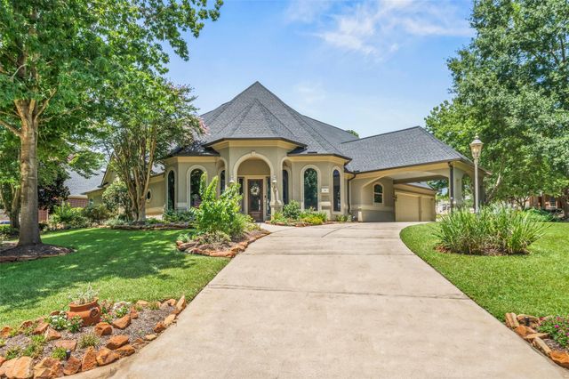 8 Hidden Creek Lane, Montgomery, TX 77356