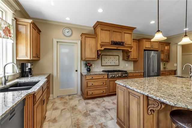 6155 Salt Road, Clarence, NY 14031