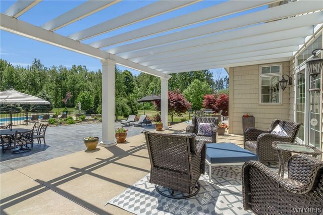 6155 Salt Road, Clarence, NY 14031